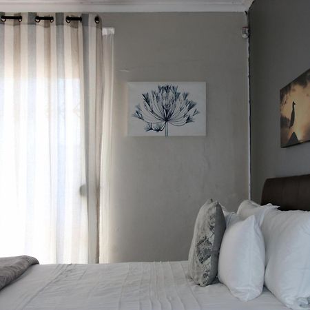 African Kingdom Guest House Boksburg Bagian luar foto