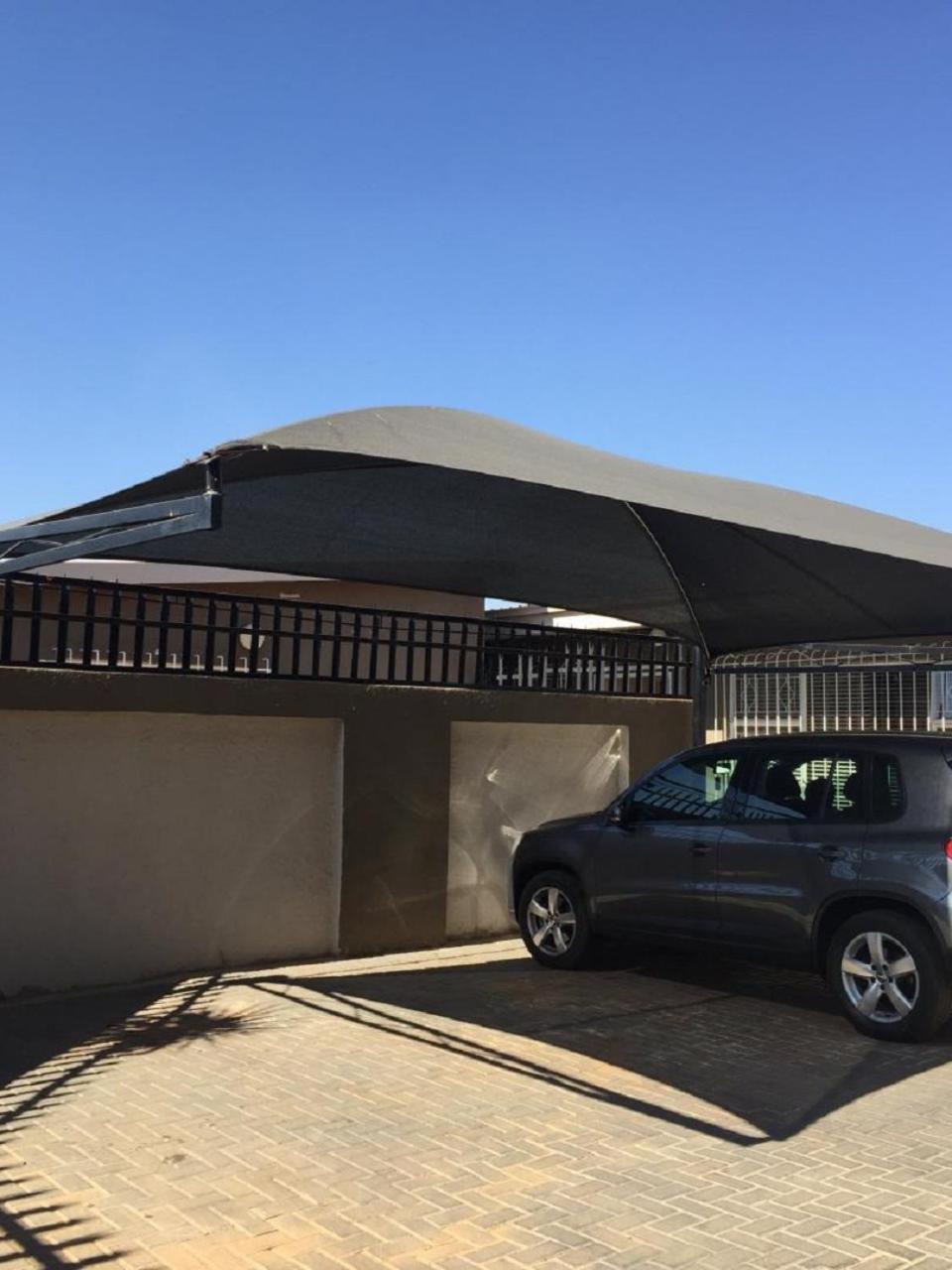 African Kingdom Guest House Boksburg Bagian luar foto