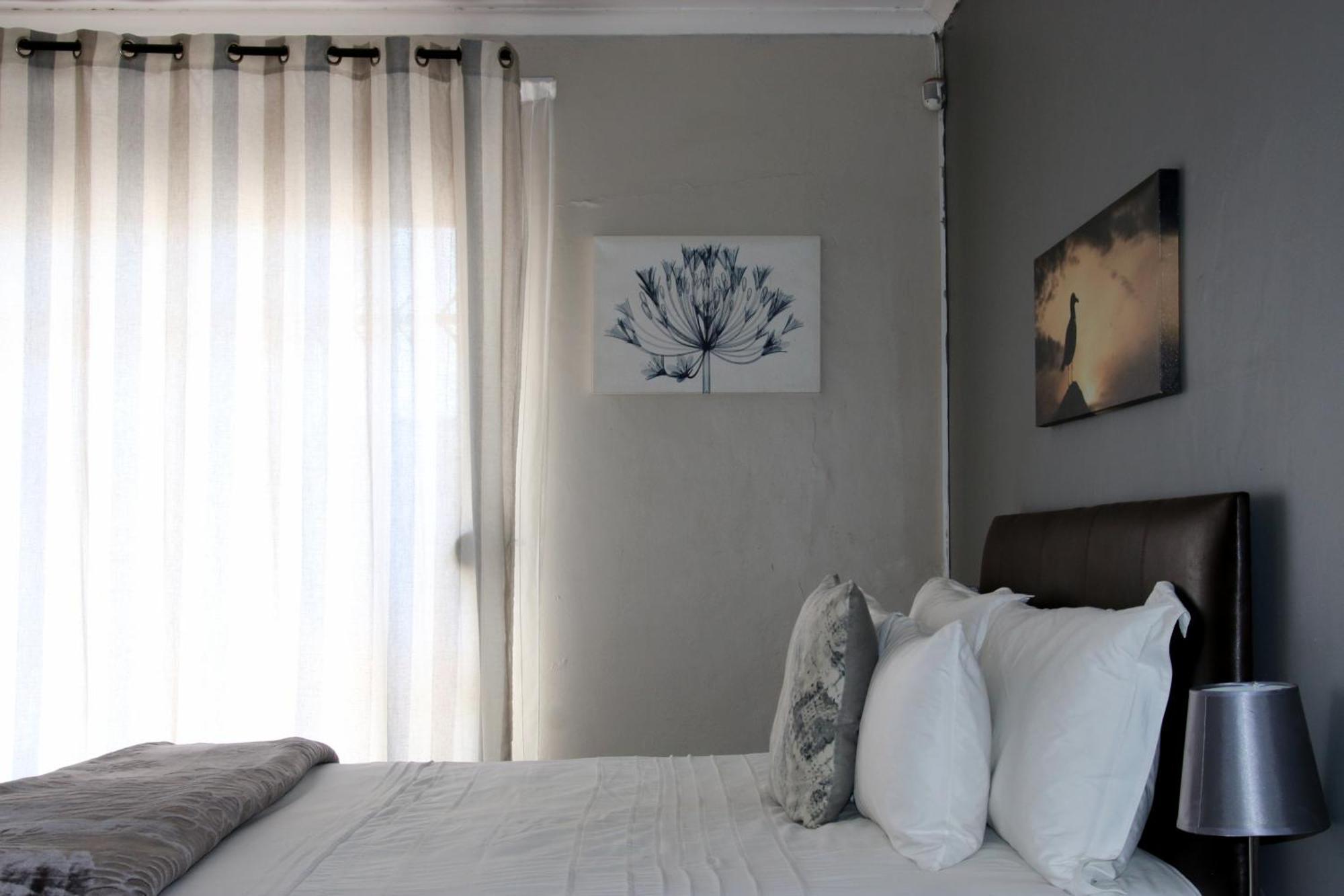 African Kingdom Guest House Boksburg Bagian luar foto