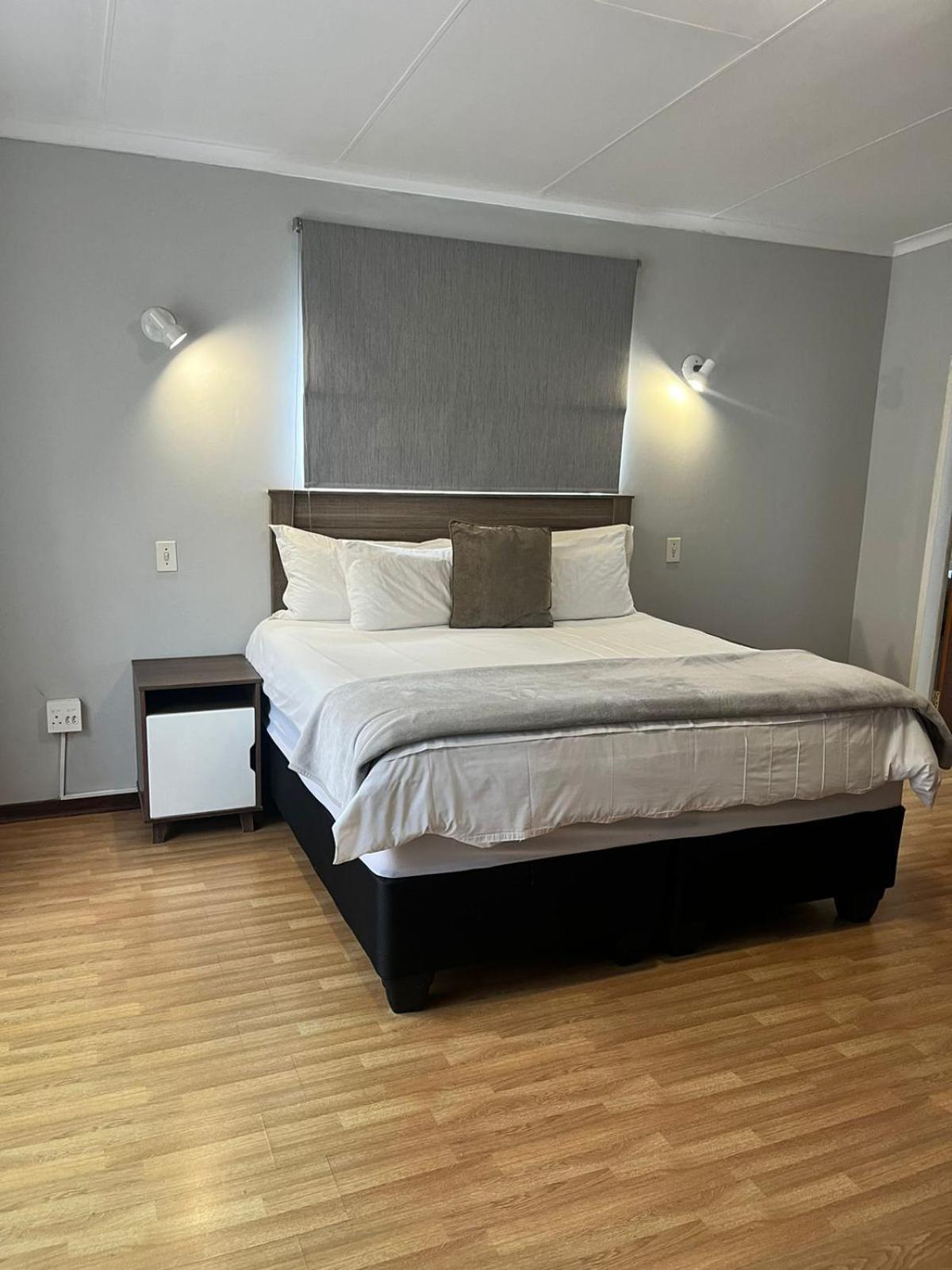 African Kingdom Guest House Boksburg Ruang foto