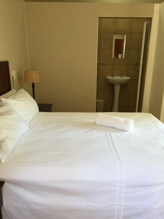 African Kingdom Guest House Boksburg Bagian luar foto