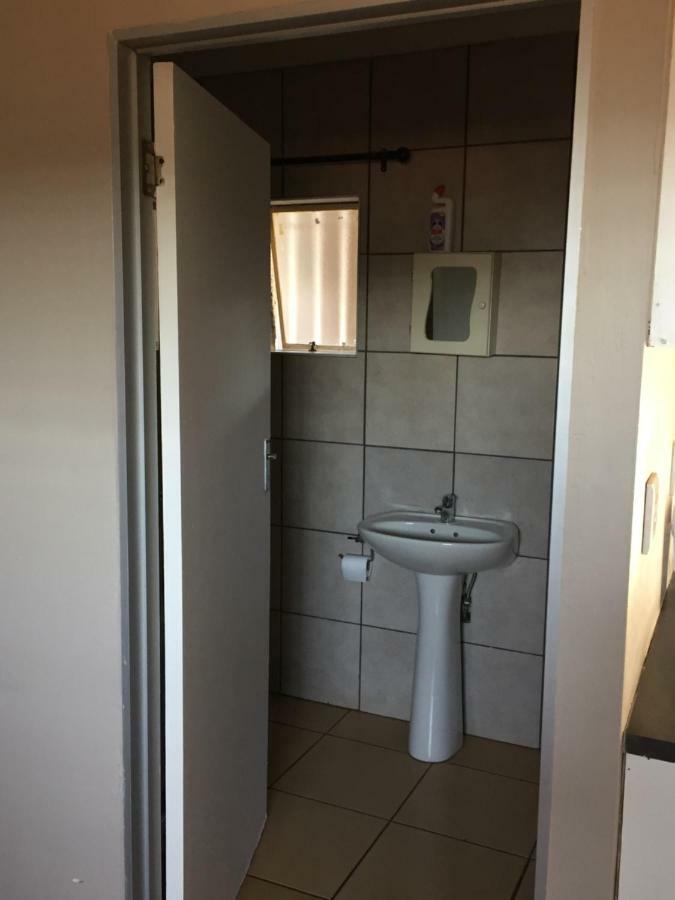 African Kingdom Guest House Boksburg Bagian luar foto