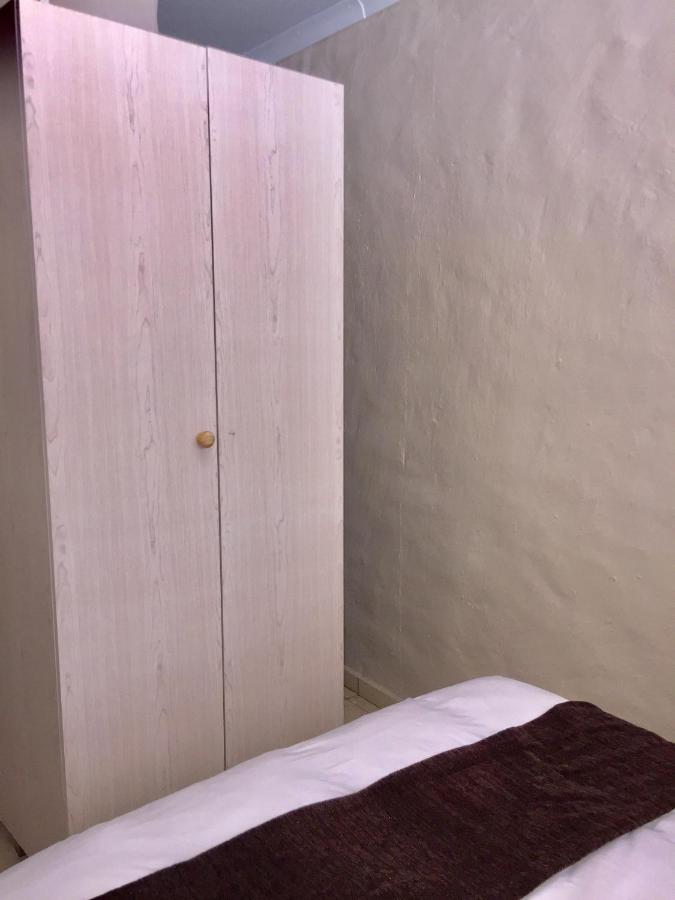 African Kingdom Guest House Boksburg Bagian luar foto